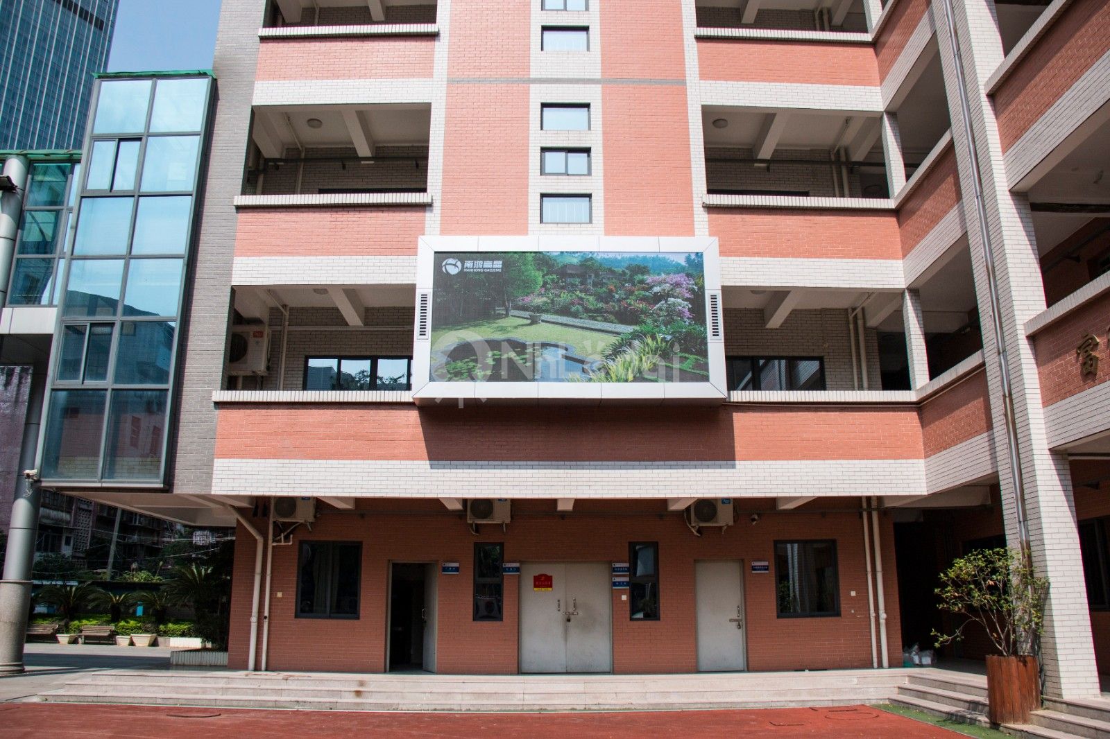 201908群众路小P4户外2 - 副本.jpg